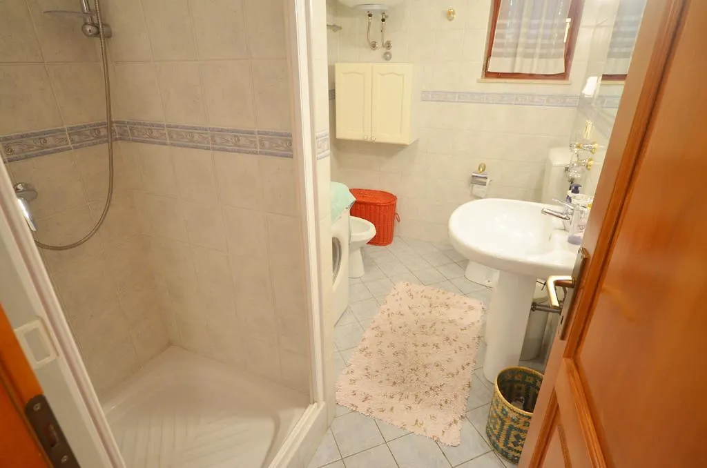 רוביני Toro Sea View Apartment 0*,