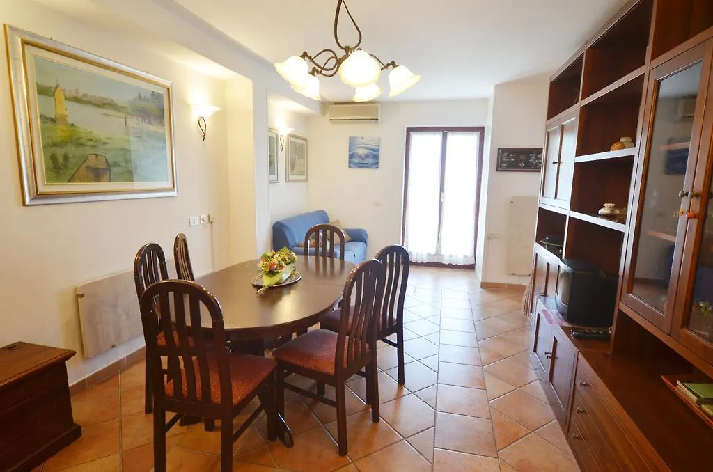 רוביני Toro Sea View Apartment קרואטיה